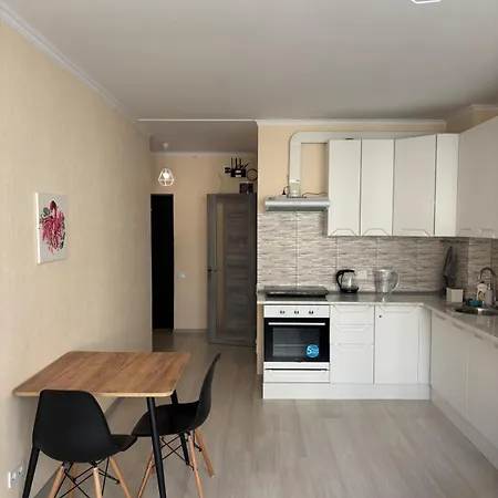 сучасна студія в жк маршал сіті, є укриття Apartamento Odesa